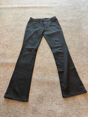 EUC DL1961 Elodie Black Flare Jeans Size 29